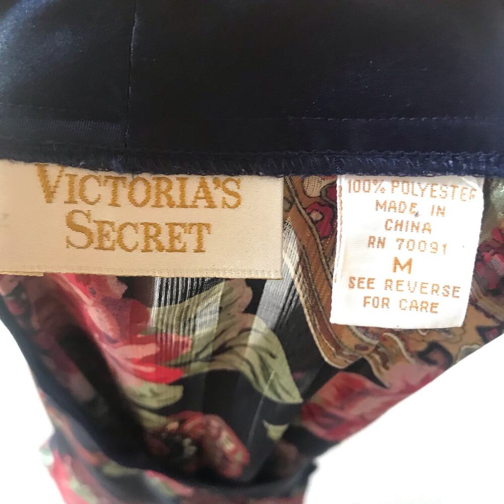 Vintage Victoria's Secret Floral Long Sleeve Black Pleated Sleep Shirt Size M - Picture 6 of 6